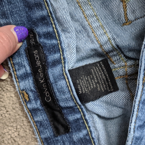 Calvin Klein Jeans - Picture 4 of 12